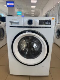 Mașină de spălat Siemens iQ700 WM14VMA2, vedere frontală